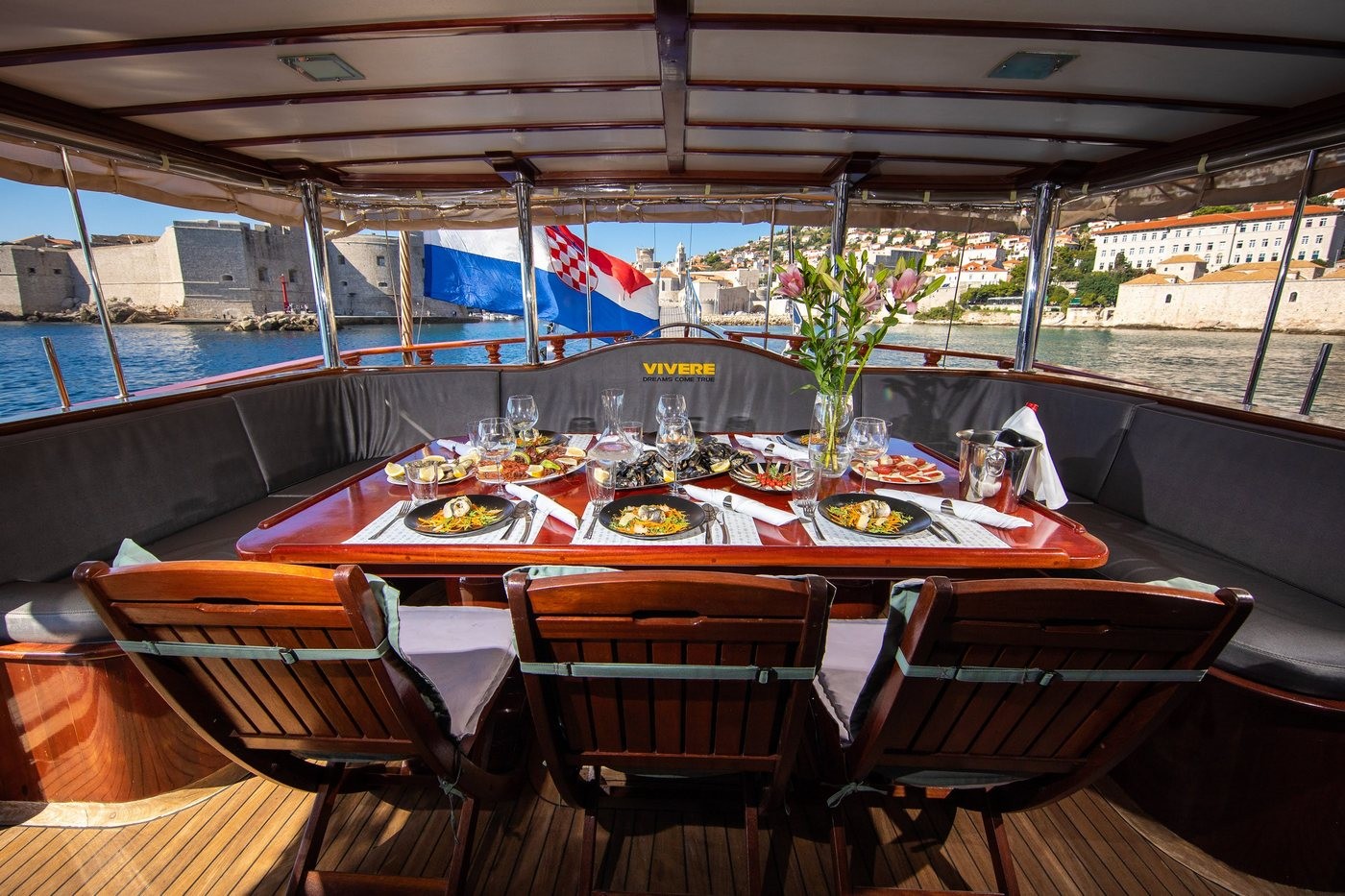 Phoenix Bronze, Phoenix Bronze | Noleggio di Yacht Croazia