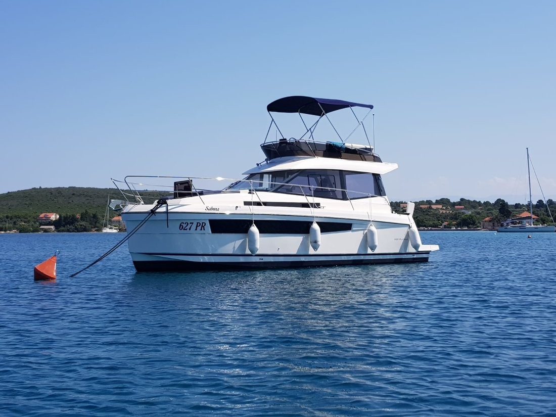 Platinum 989, Sabina | Yacht Charter Croatia