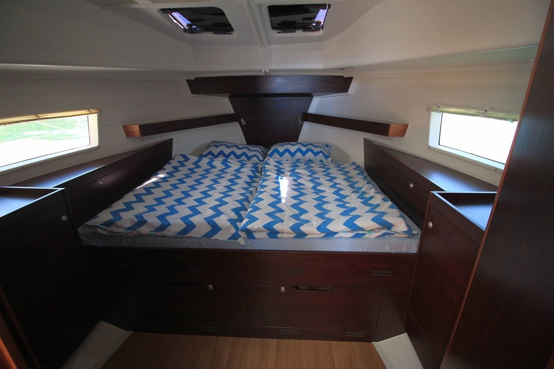 Platinum 989, Sabina | Yacht Charter Croatia