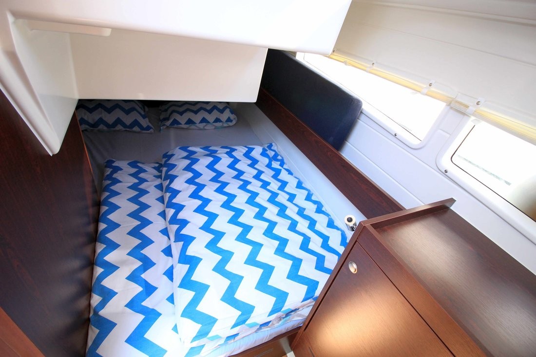 Platinum 989, Sabina | Yacht Charter Croatia