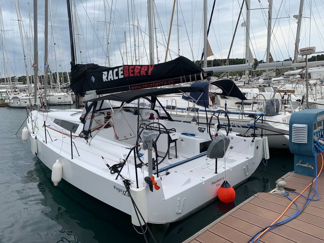 Pogo 12.50, Raceberry | Noleggio di Yacht Croazia