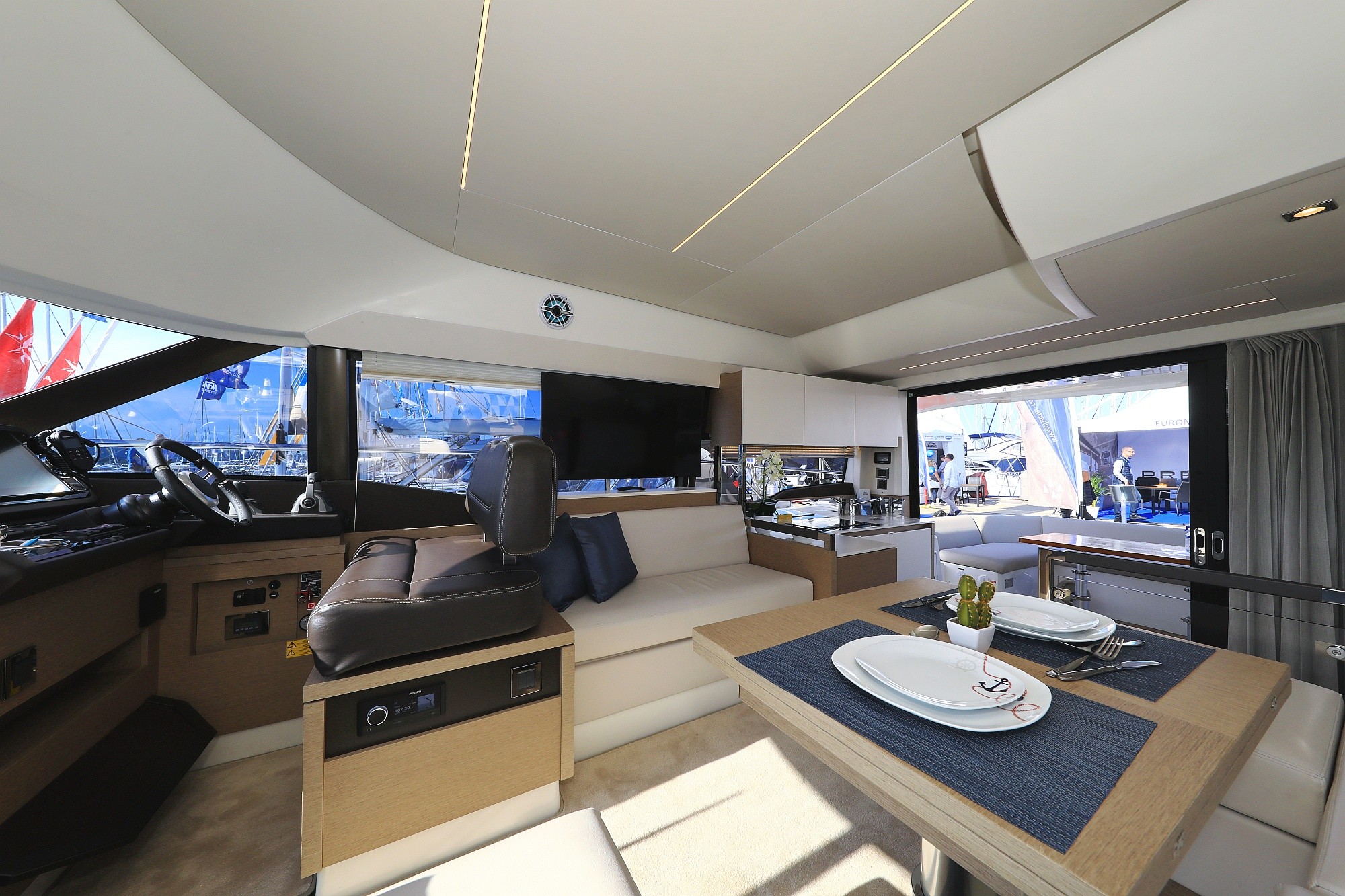 Prestige 460, Ferus | Yacht Charter Croatia