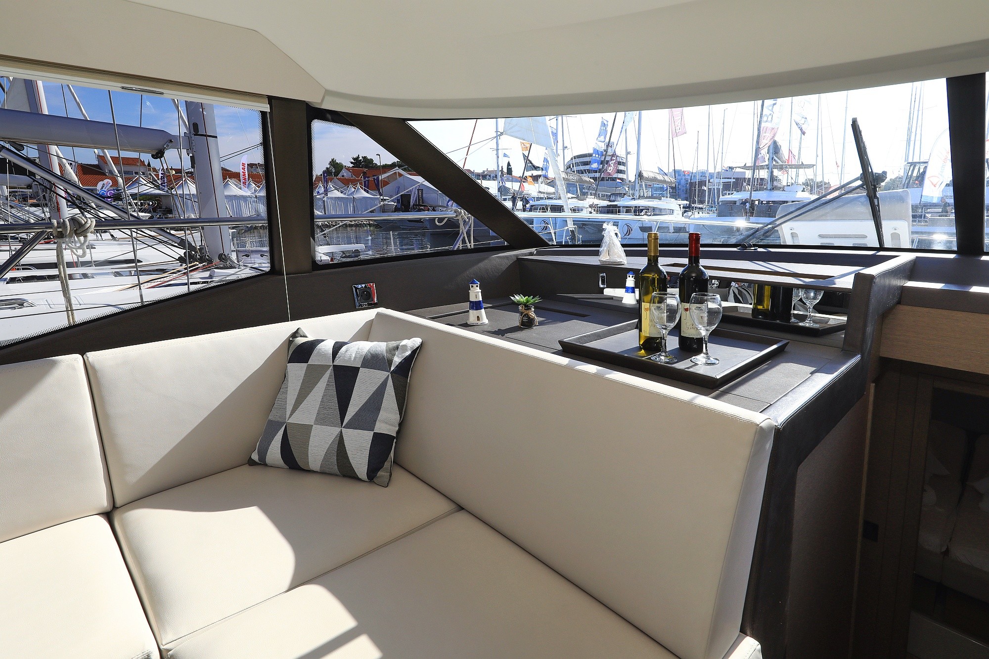 Prestige 460, Ferus | Yacht Charter Croatia