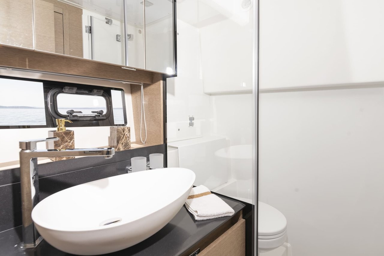 Prestige 460, Adudu 2 | Yacht Charter Croatia