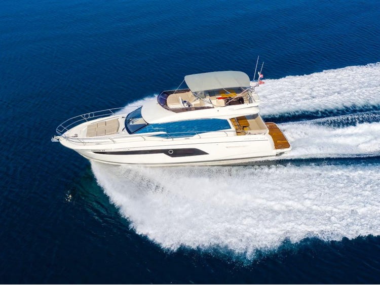 Prestige 520, Medusa | Yacht Charter Croatia