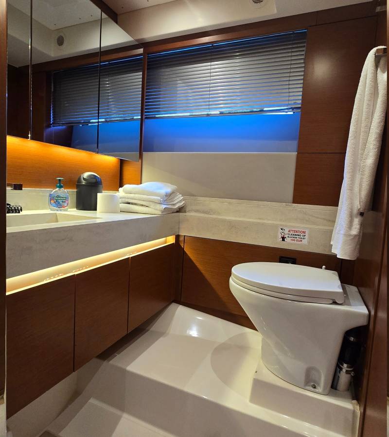 Prestige 520, Medusa | Yacht Charter Croatia