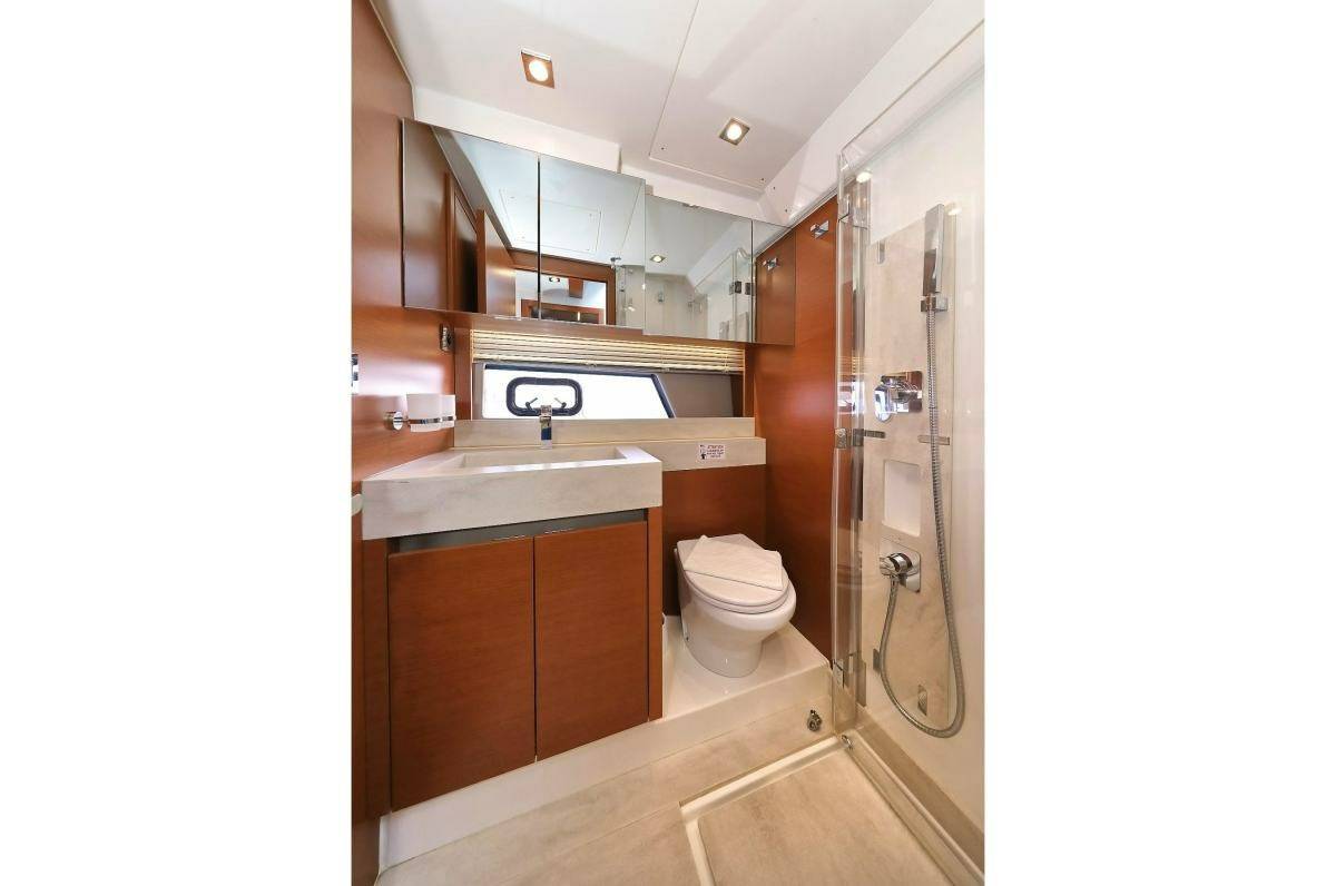 Prestige 520, Medusa | Yacht Charter Croatia