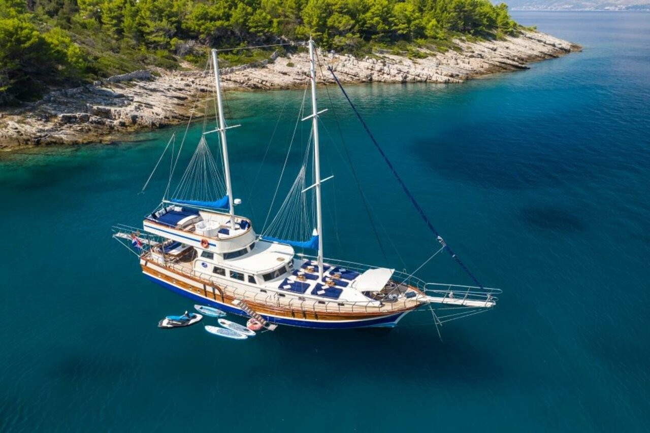 Saint Luca, Saint Luca | Noleggio di Yacht Croazia
