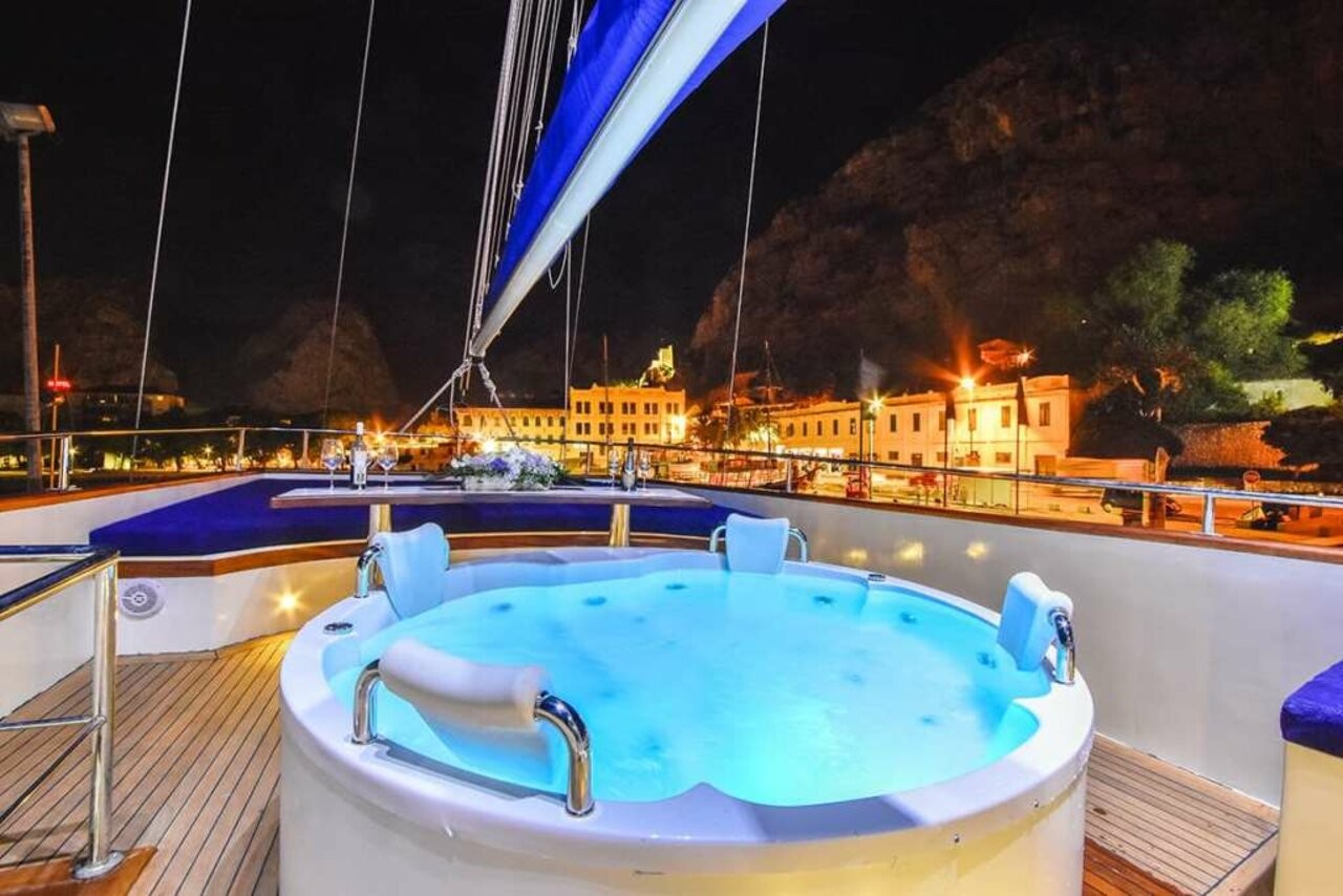 Saint Luca, Saint Luca | Noleggio di Yacht Croazia