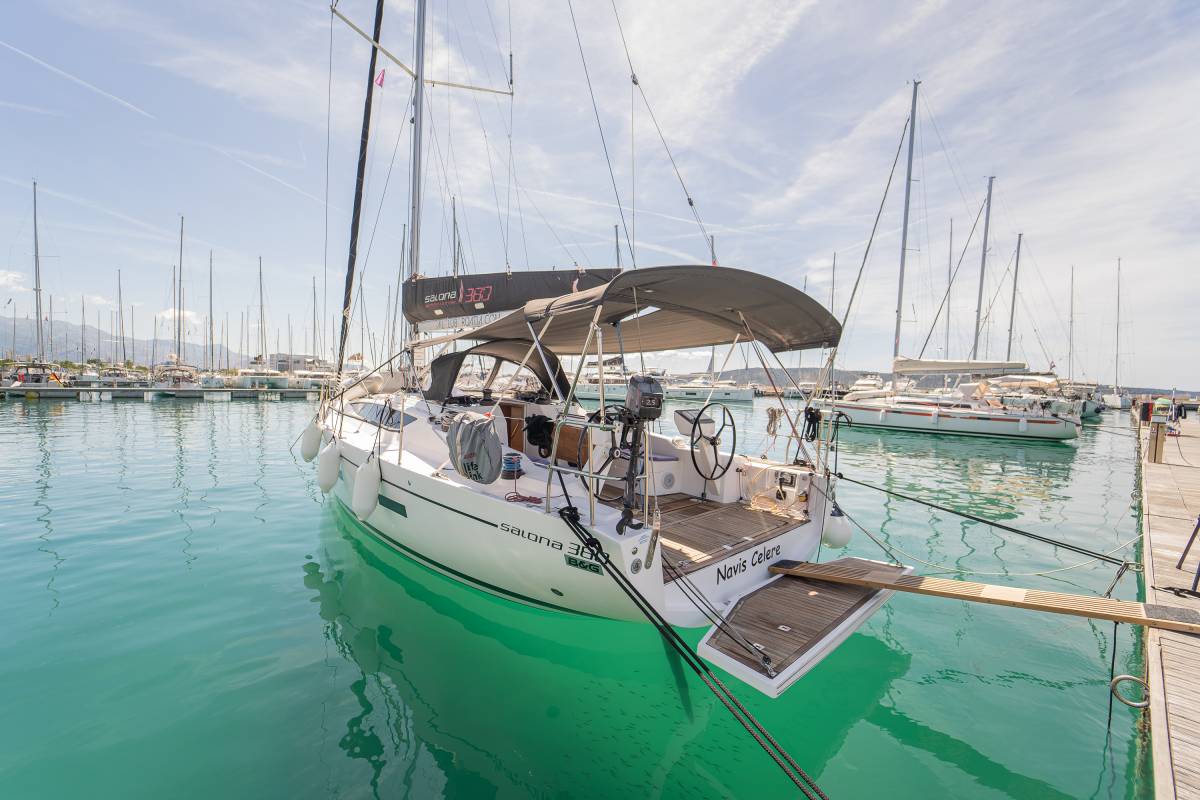 Salona 380, Navis Celere | Yacht Charter Croatia