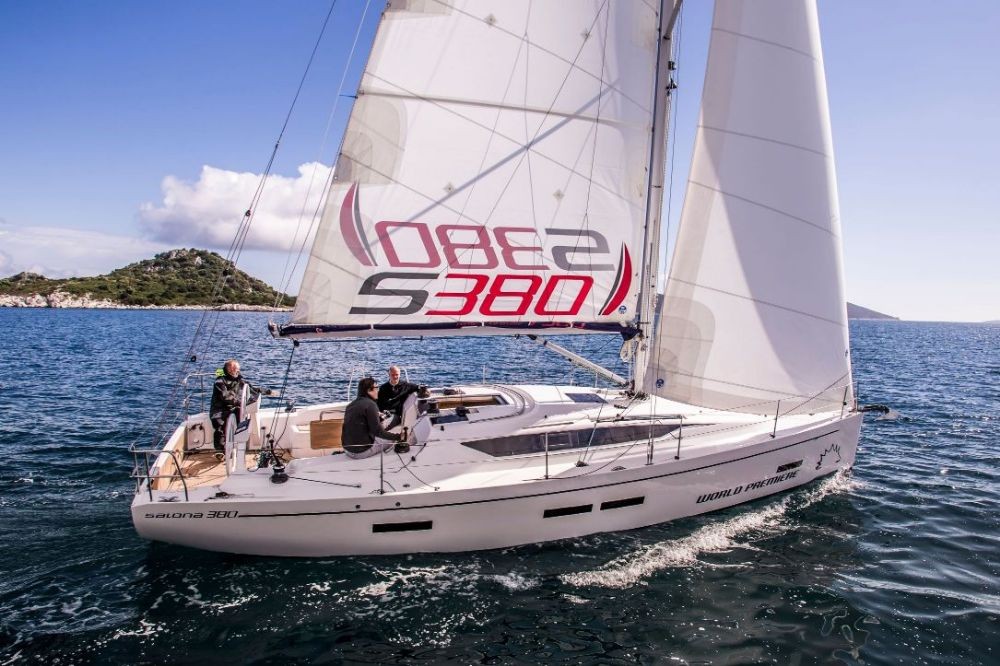 Salona 380, Navis Celere | Yacht Charter Croatia