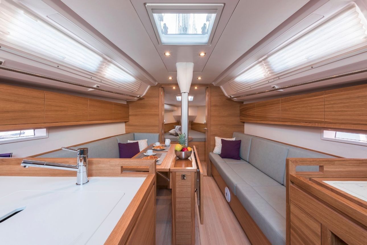 Salona 380, Navis Celere | Yacht Charter Croatia