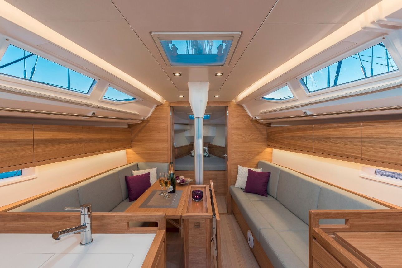 Salona 380, Navis Celere | Yacht Charter Croatia