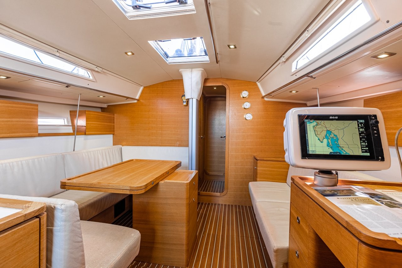Salona 44, Istros | Yacht Charter Croatia