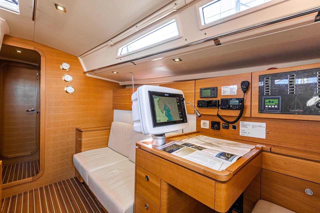 Salona 44, Istros | Yacht Charter Croatia