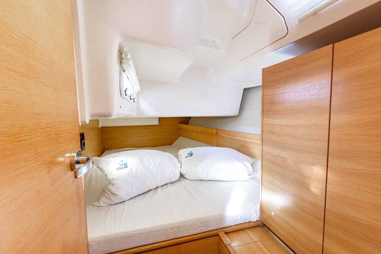 Salona 44, Istros | Yacht Charter Croatia