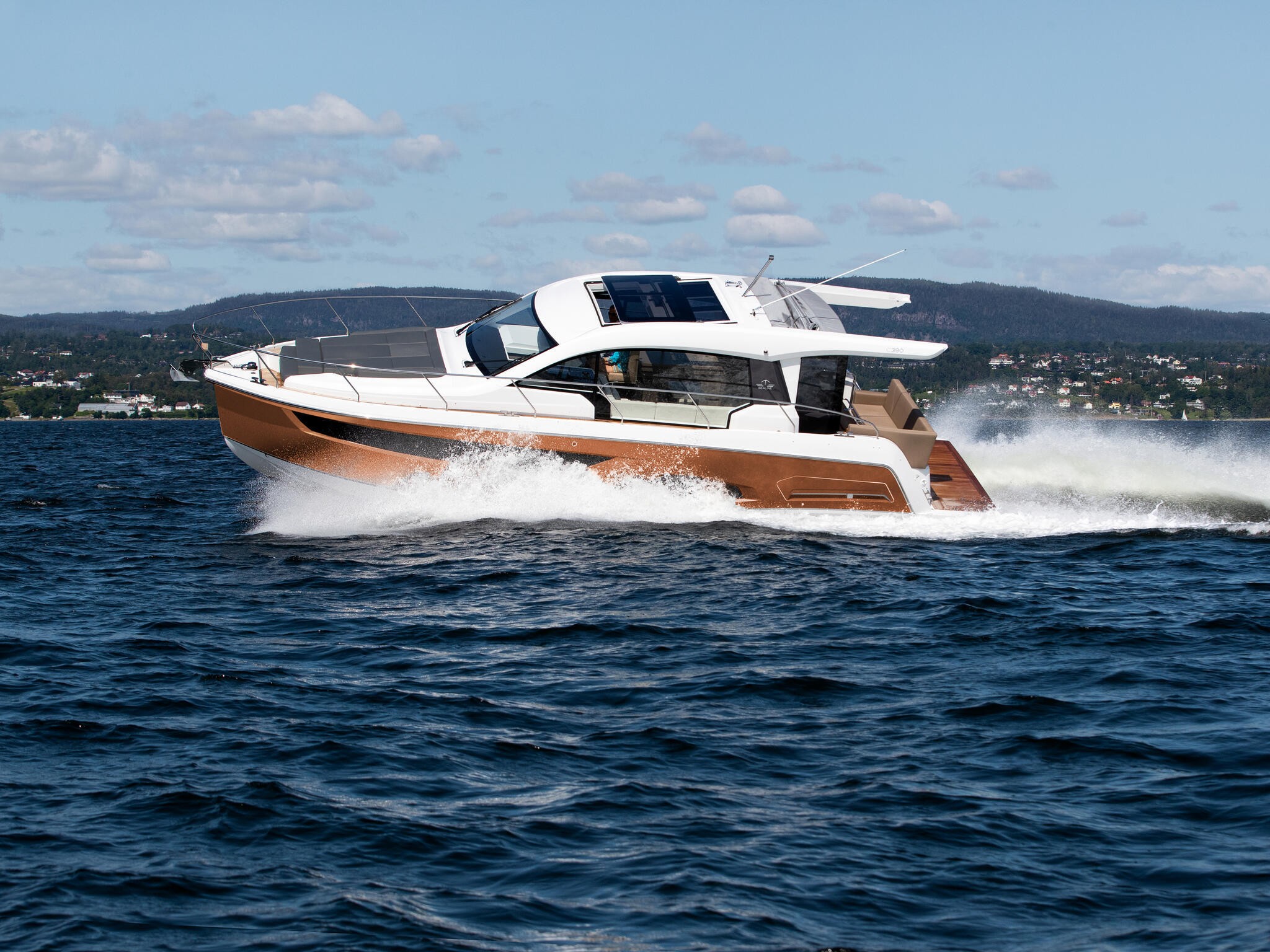 Sealine C390, Tireless | Yacht Charter Croatia