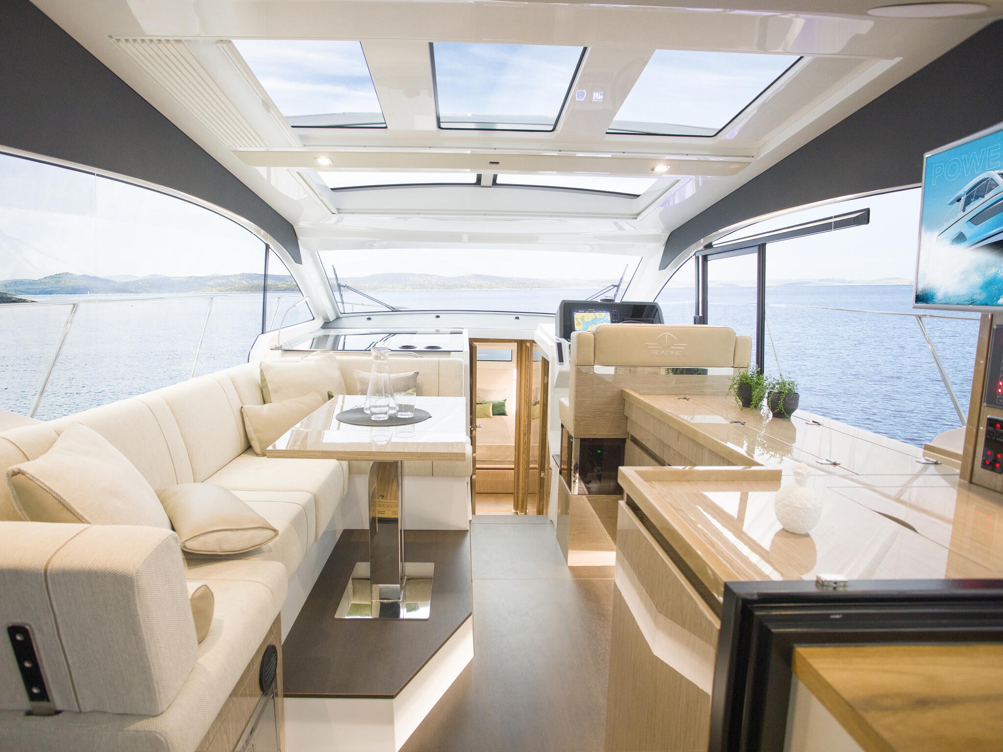 Sealine C390, Tireless | Yacht Charter Croatia