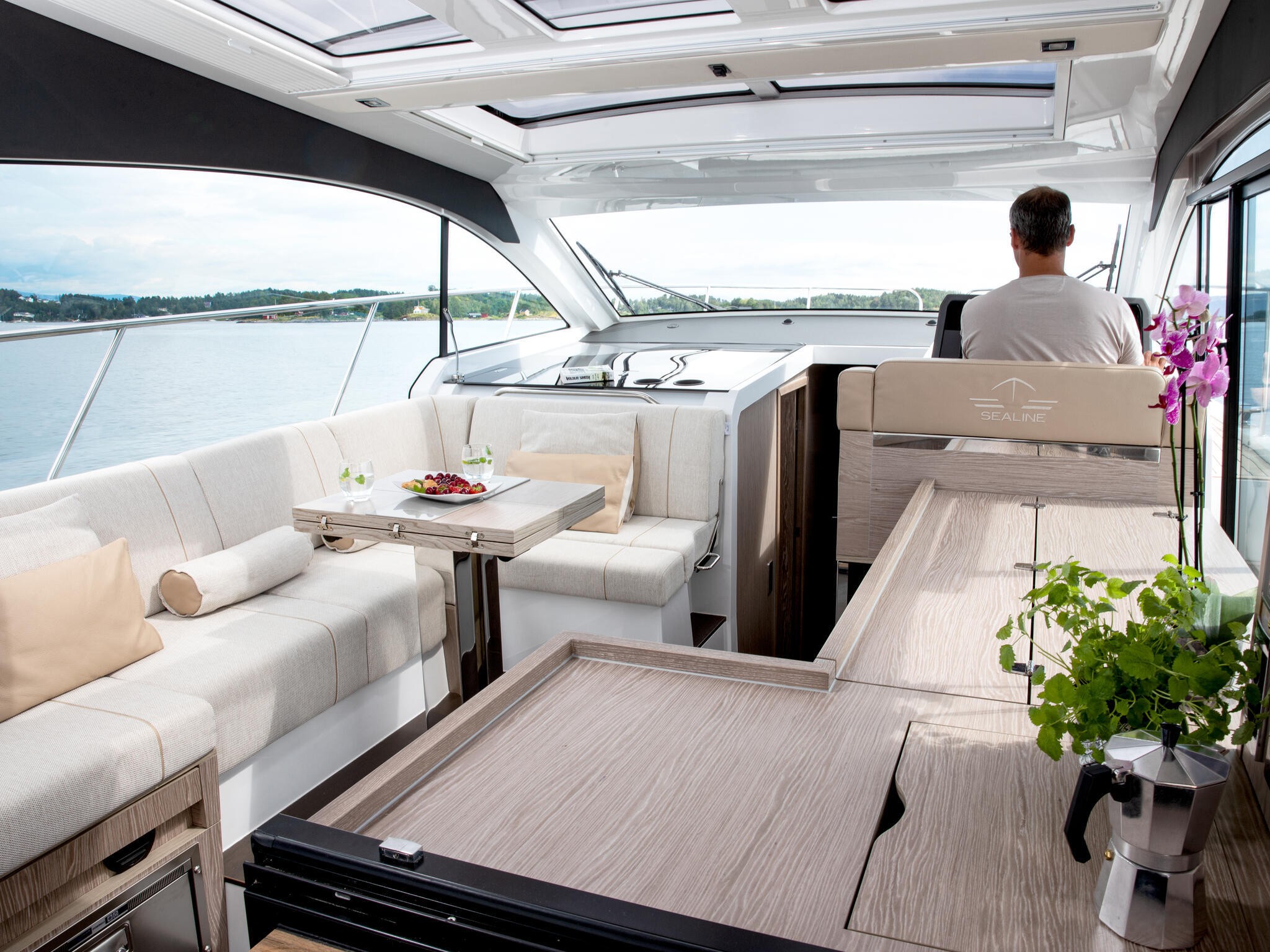 Sealine C390, Tireless | Yacht Charter Croatia