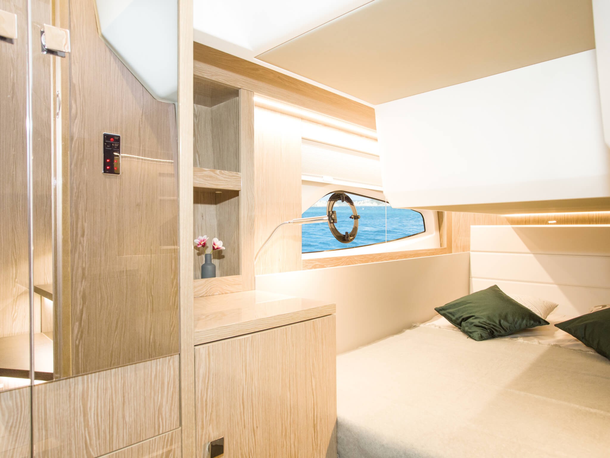 Sealine C390, Tireless | Yacht Charter Croatia
