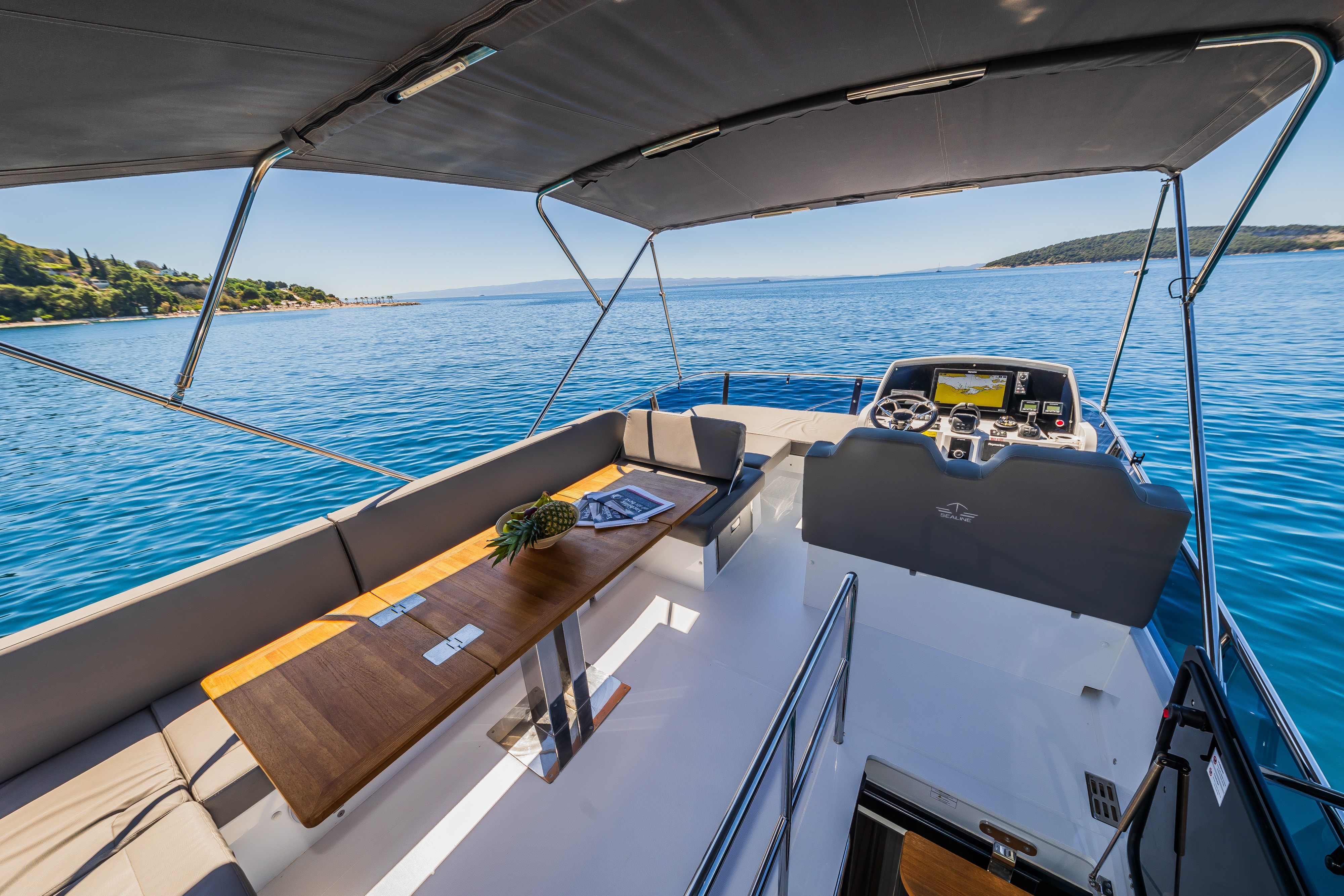 Sealine F430, Grace II | Yacht Charter Croatia