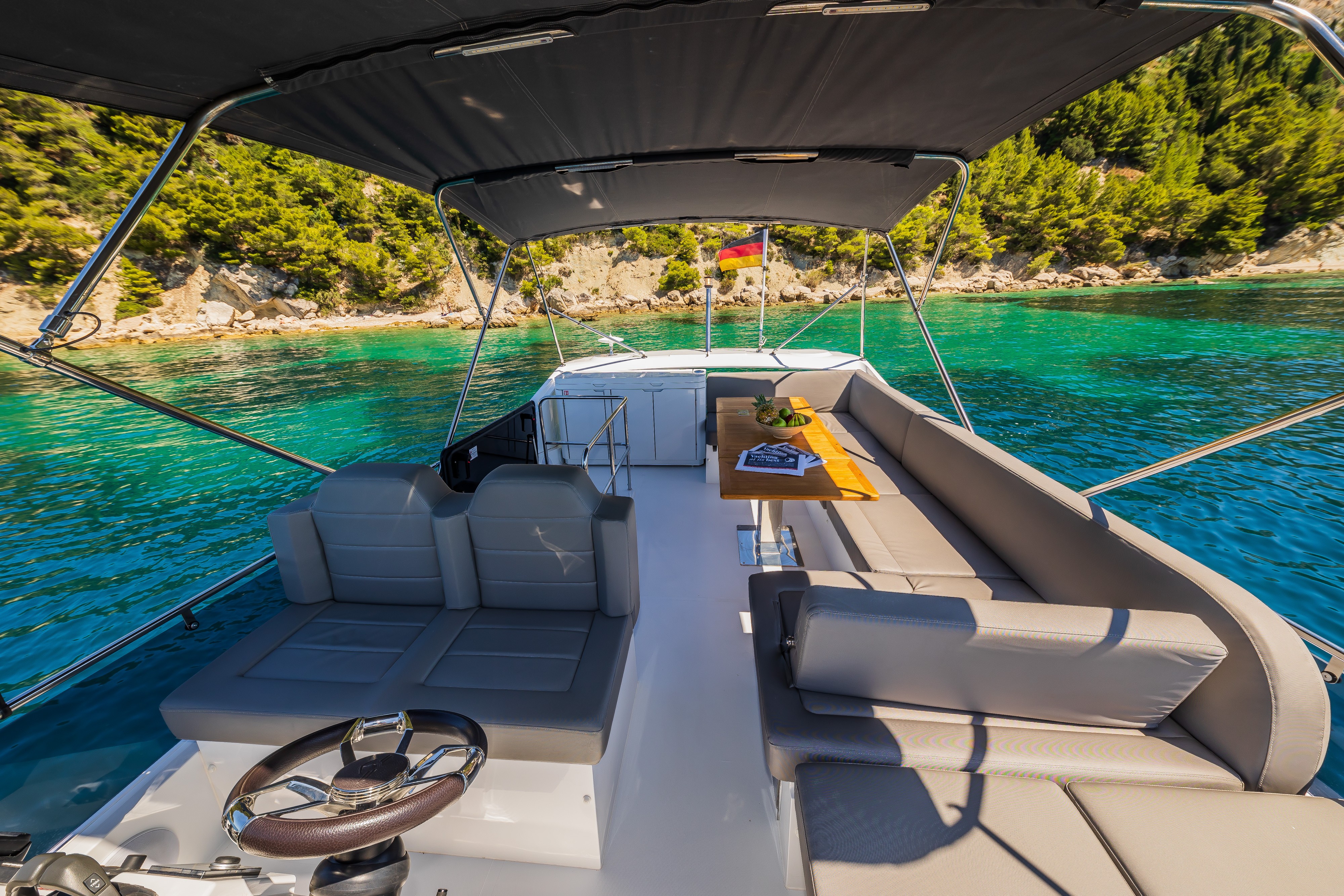 Sealine F430, Grace II | Yacht Charter Croatia