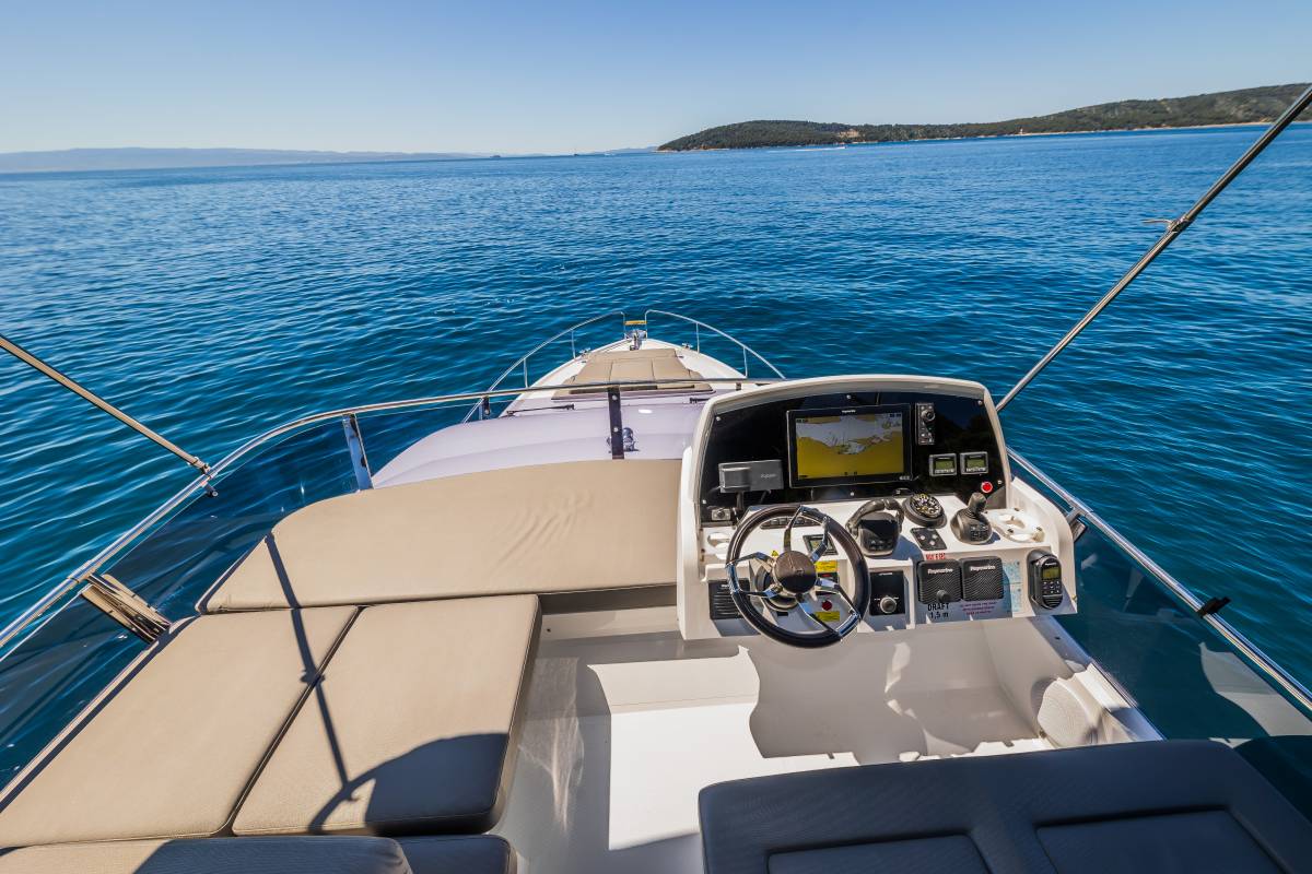 Sealine F430, Grace II | Yacht Charter Croatia