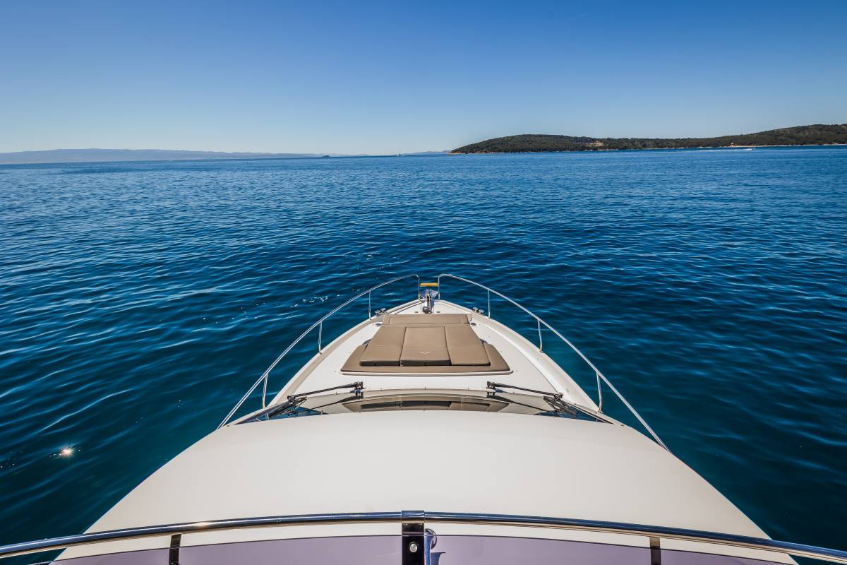 Sealine F430, Grace II | Yacht Charter Croatia