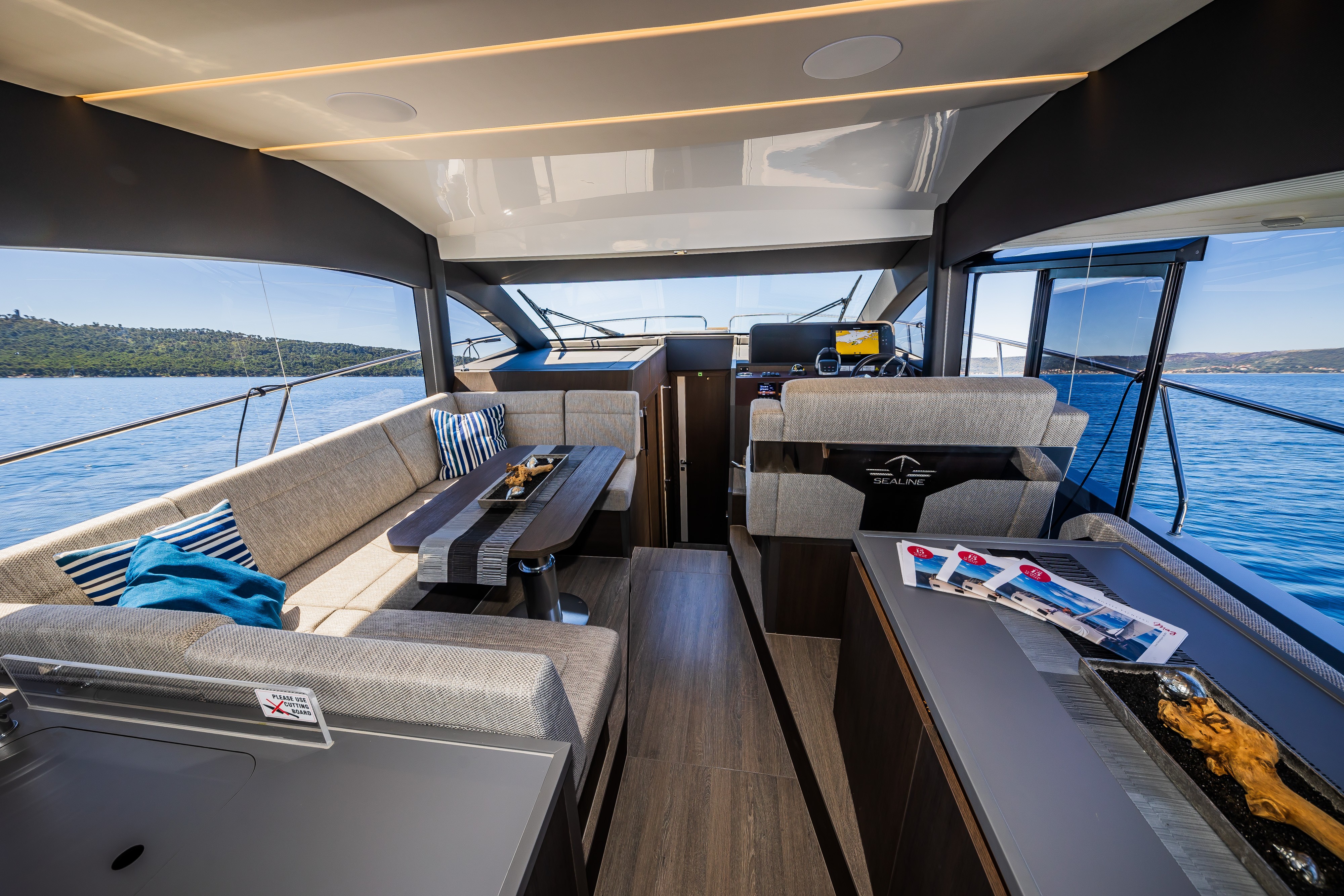 Sealine F430, Grace II | Yacht Charter Croatia