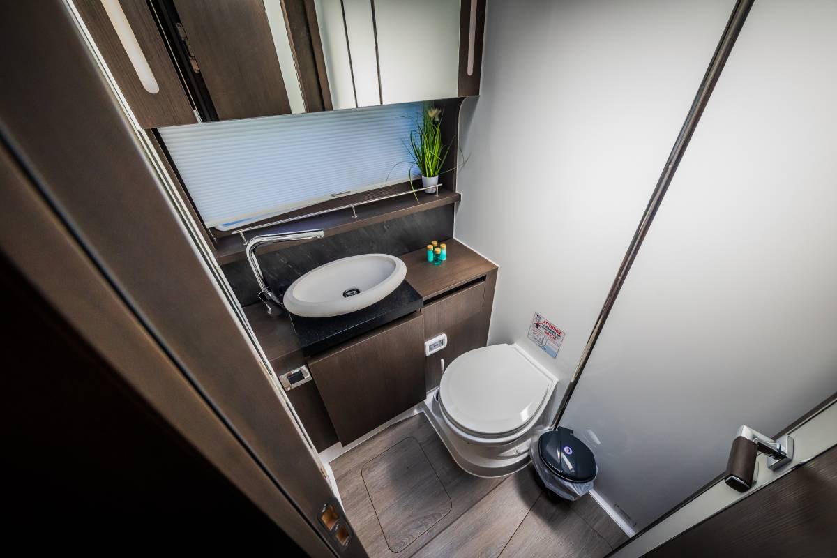 Sealine F430, Grace II | Yacht Charter Croatia