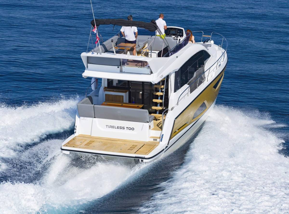Sealine F430, Tireless Too | Yacht Charter Croatia