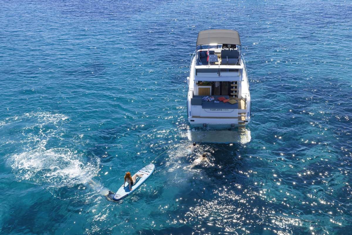 Sealine F430, Tireless Too | Yacht Charter Croatia