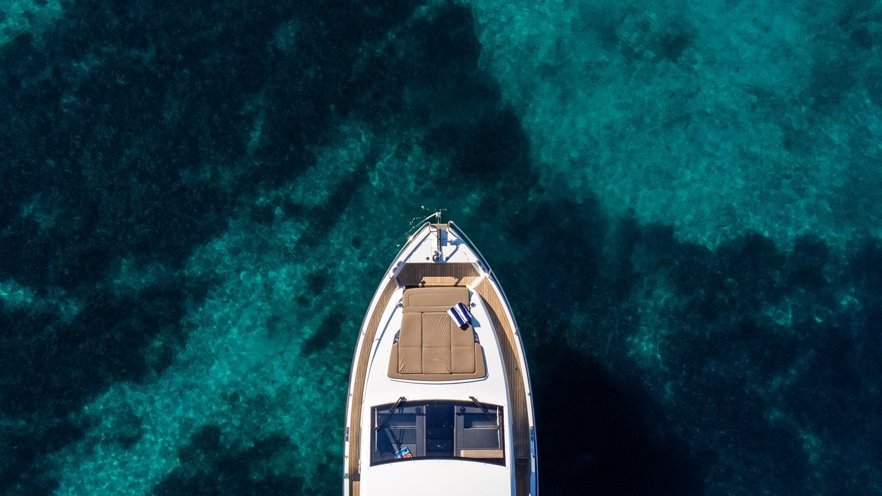 Sealine F430, Lomar | Yacht Charter Croatia