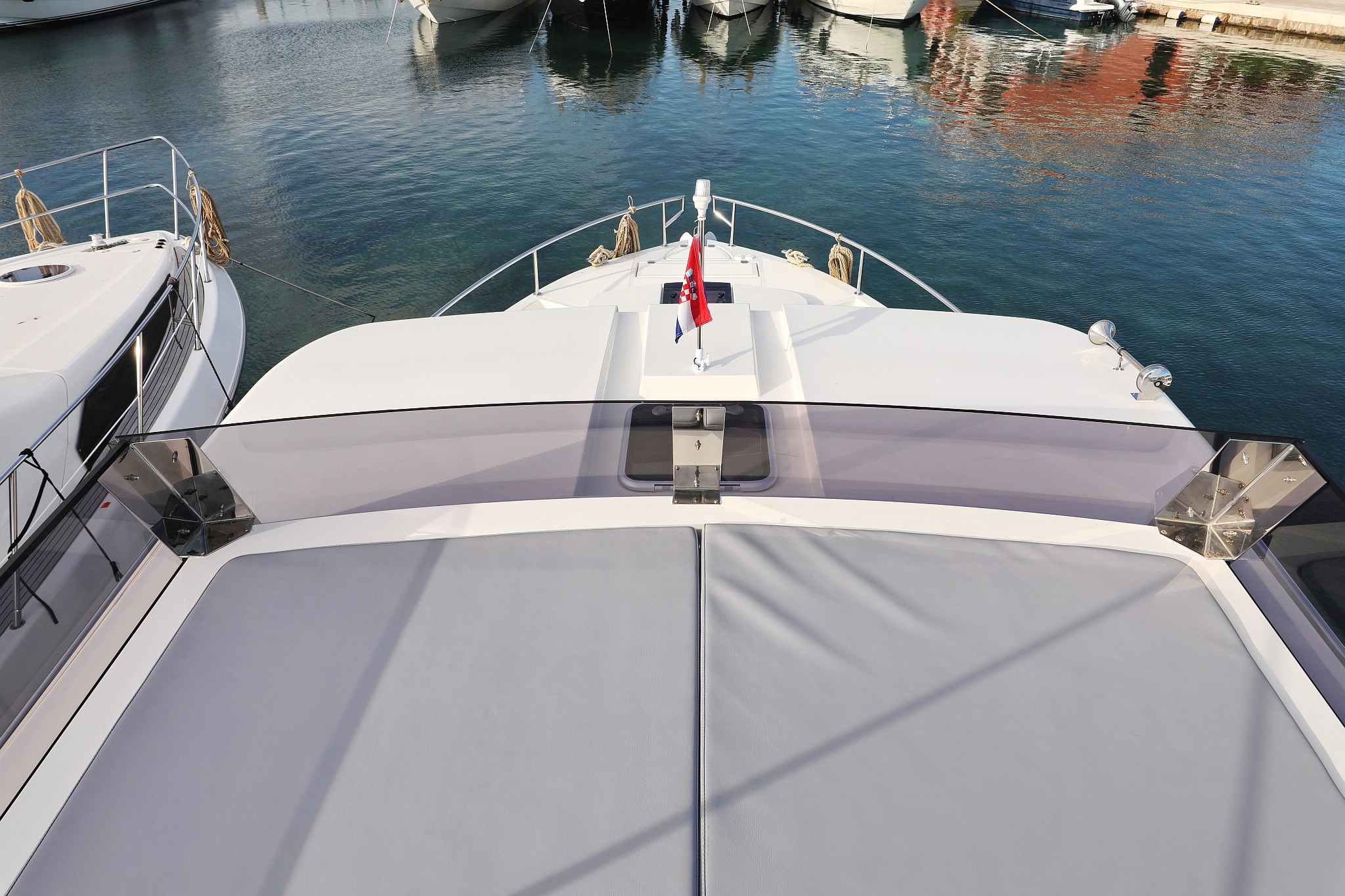 Seamaster 45, Mackata | Yacht Charter Croatia