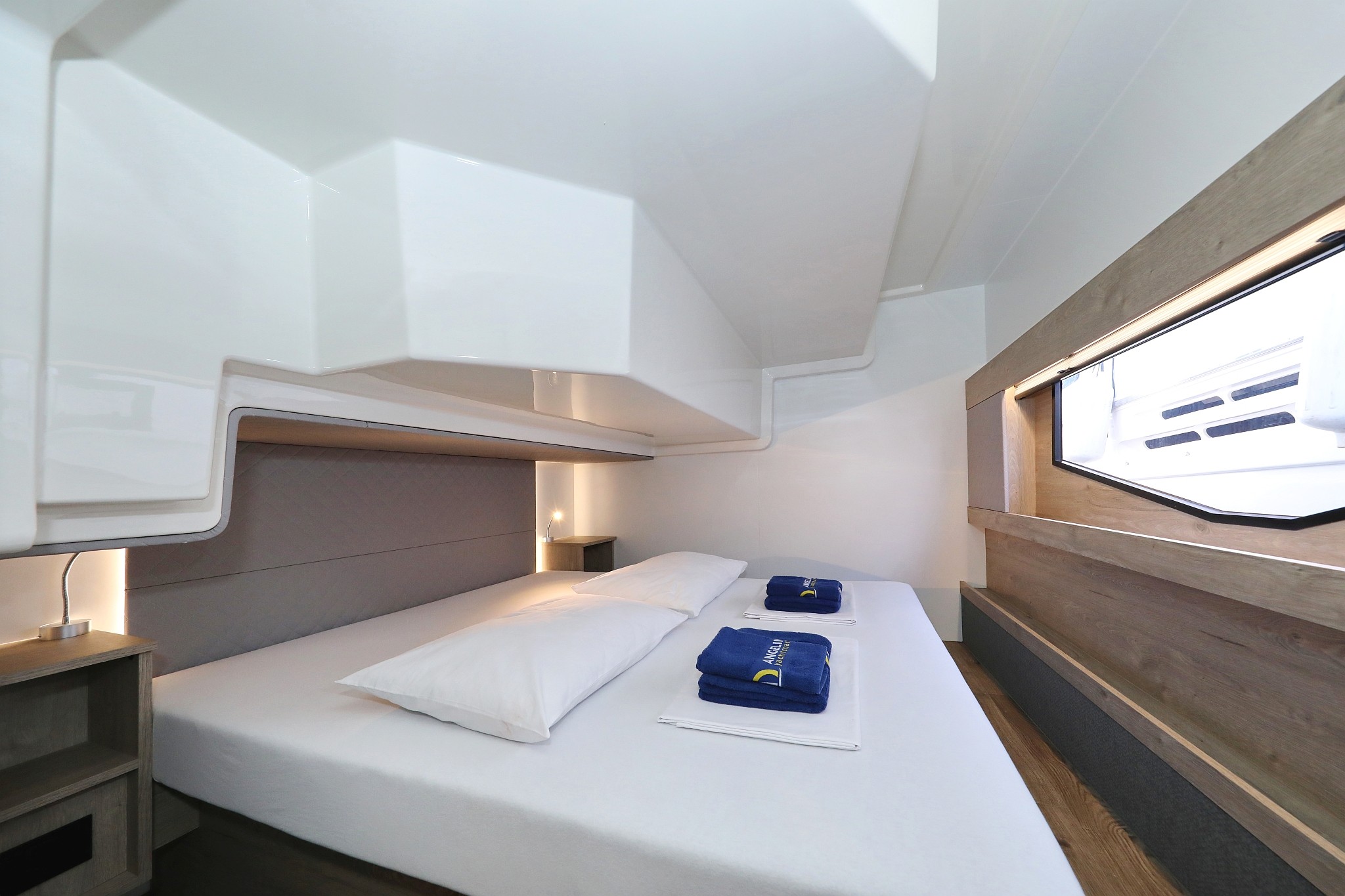 Seamaster 45, Mackata | Yacht Charter Croatia