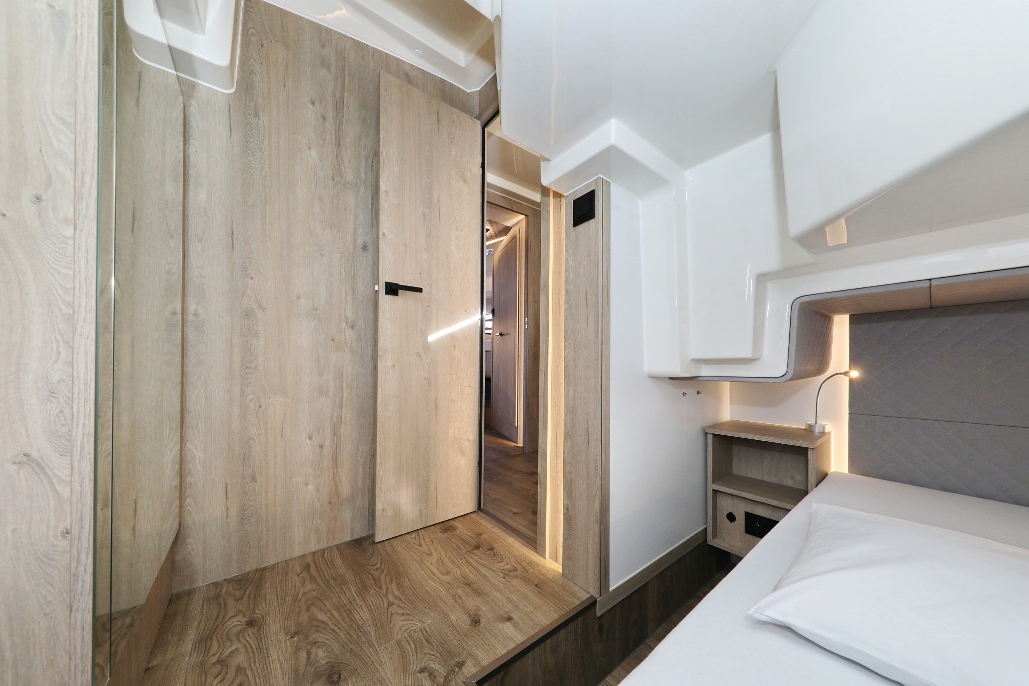 Seamaster 45, Mackata | Yacht Charter Croatia