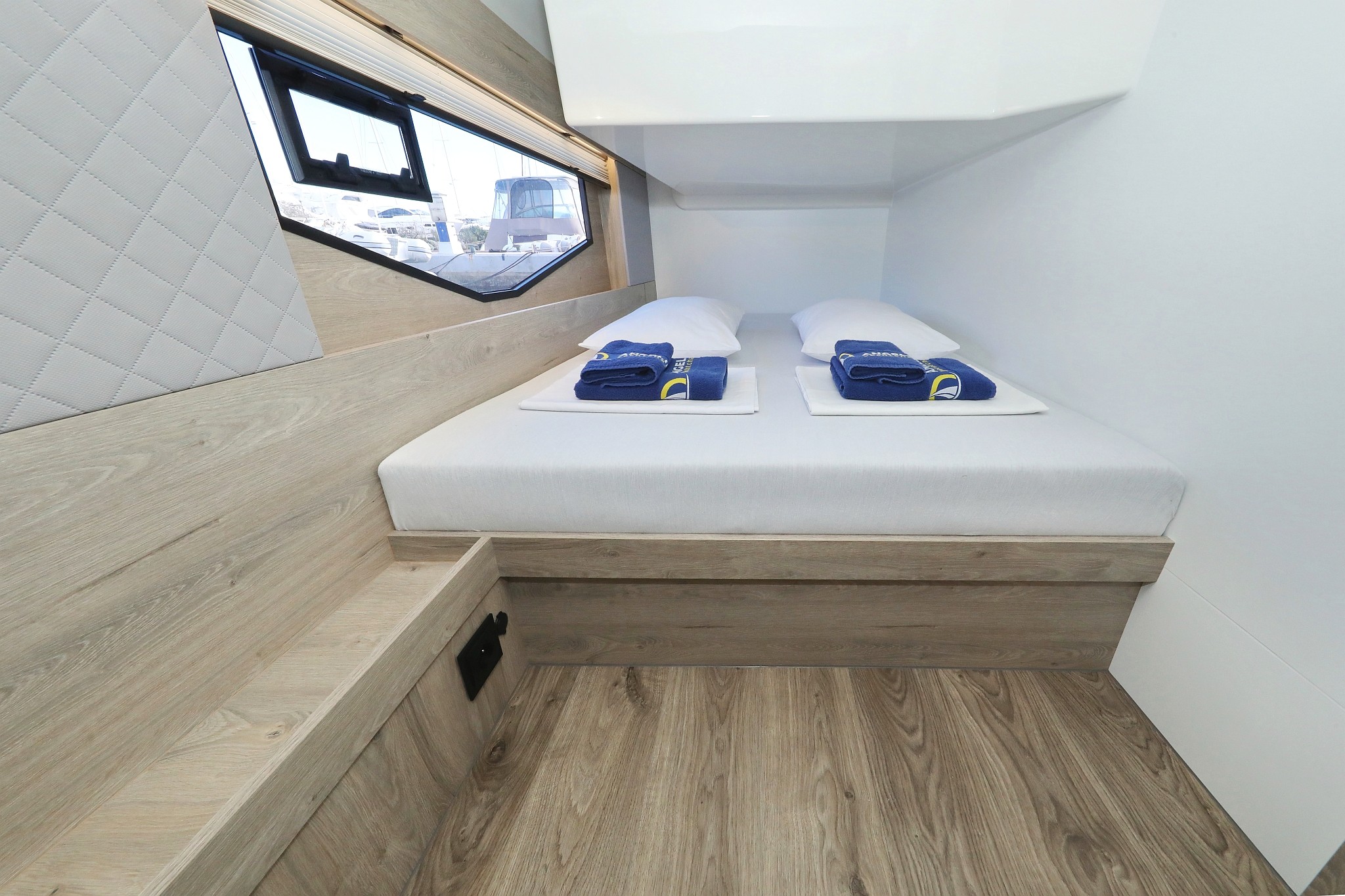 Seamaster 45, Mackata | Yacht Charter Croatia