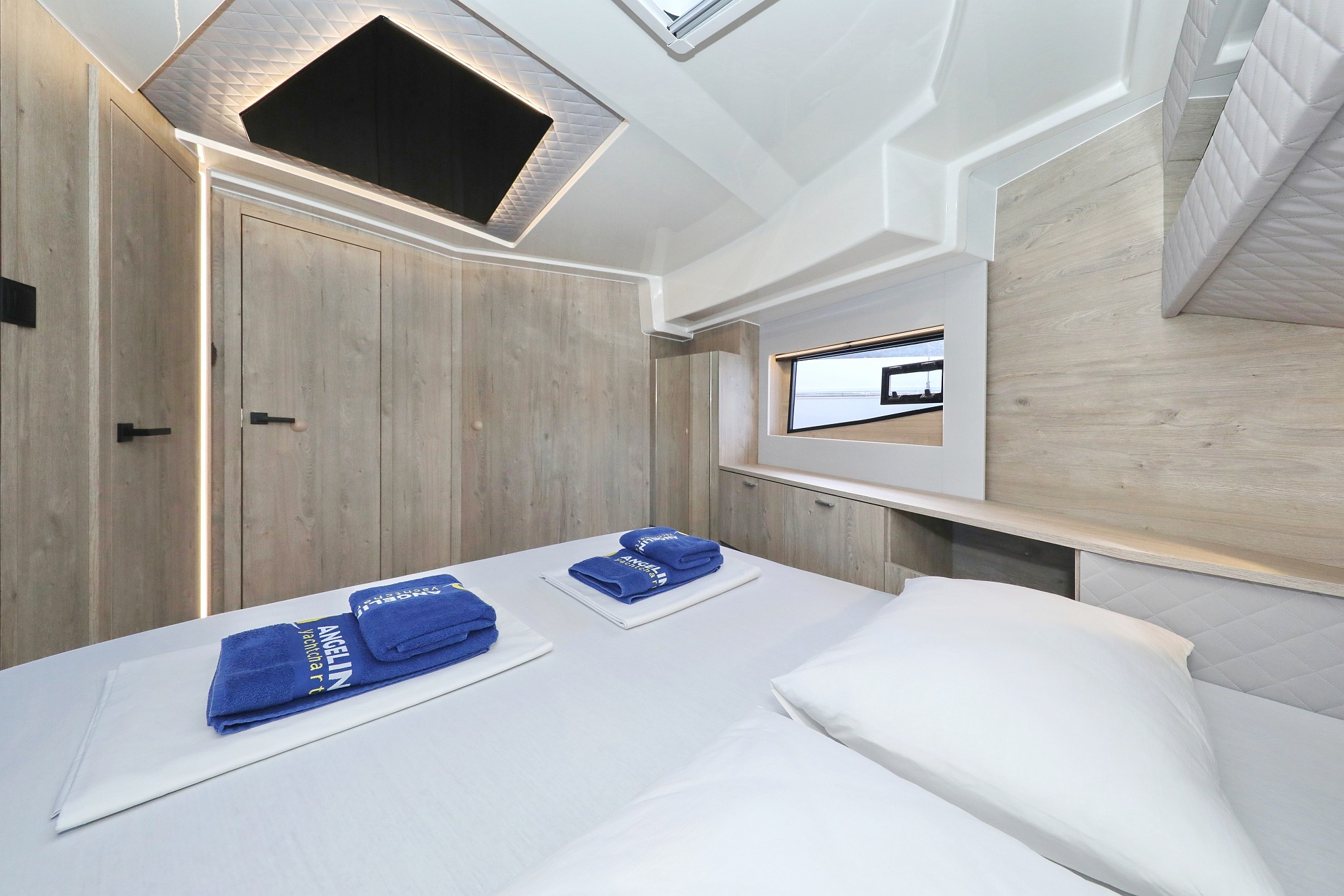 Seamaster 45, Mackata | Yacht Charter Croatia