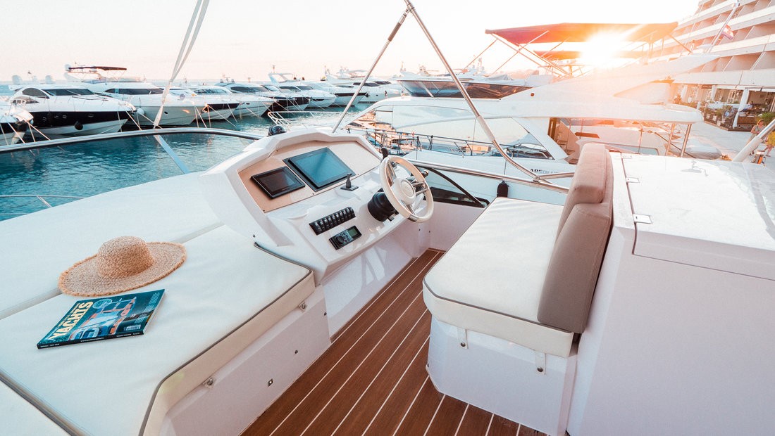 Sessa, Stardust | Yacht Charter Croatia