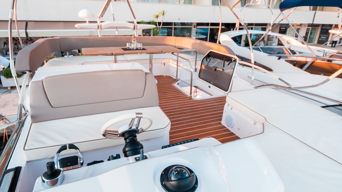 Sessa, Stardust | Yacht Charter Croatia