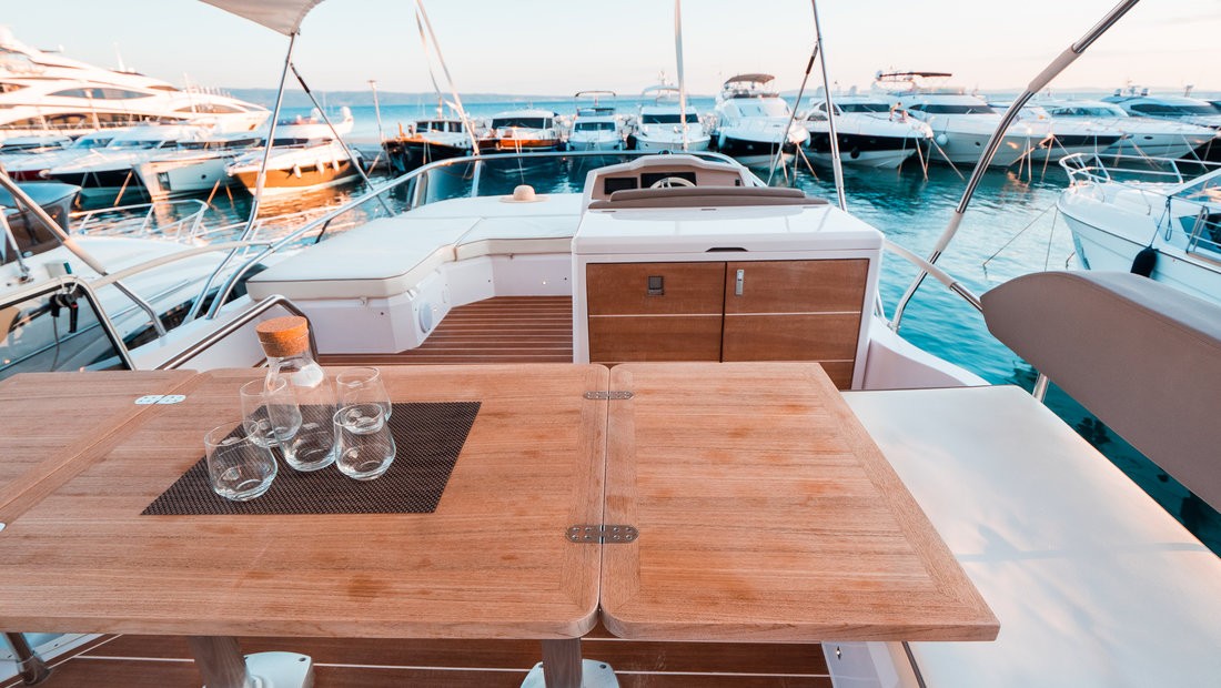 Sessa, Stardust | Yacht Charter Croatia
