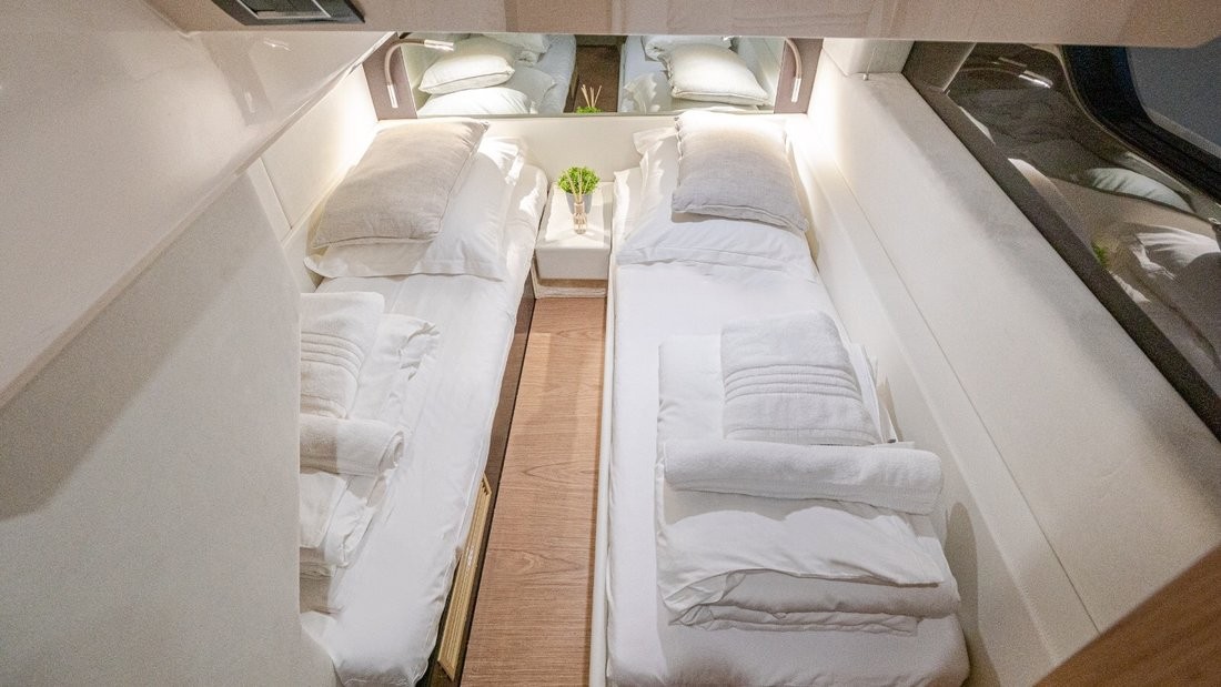 Sessa, Stardust | Yacht Charter Croatia