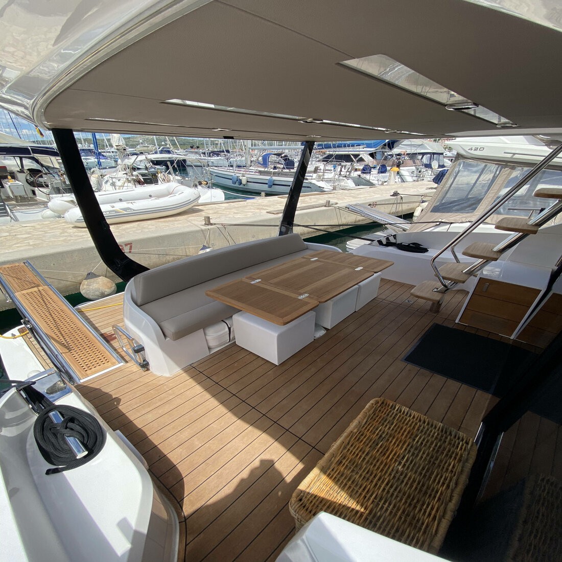 Sessa, Sid One | Yacht Charter Croatia