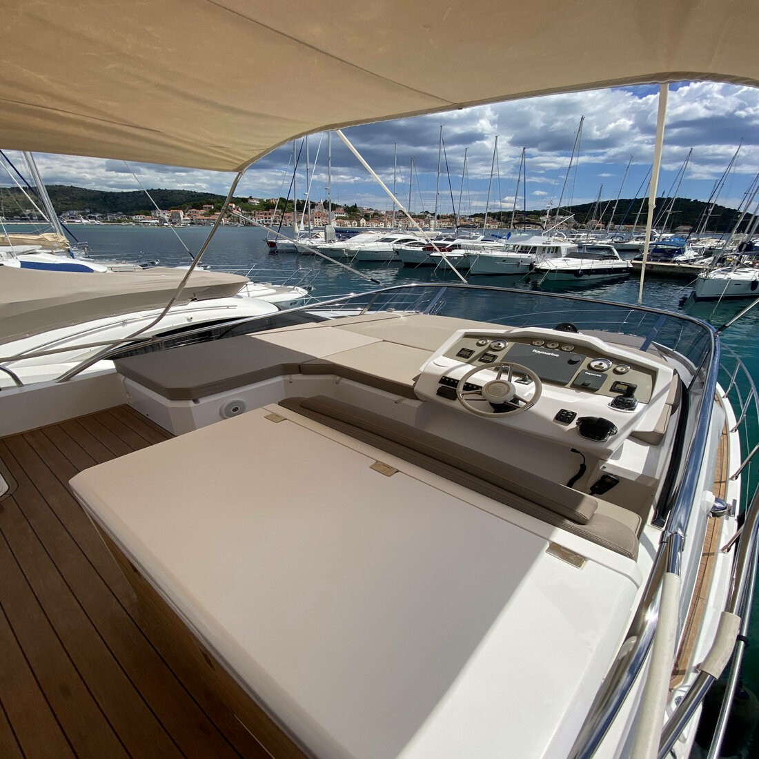 Sessa, Sid One | Yacht Charter Croatia