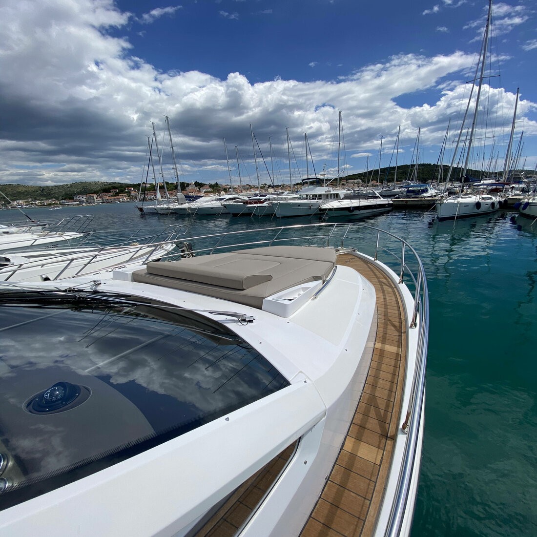 Sessa, Sid One | Yacht Charter Croatia