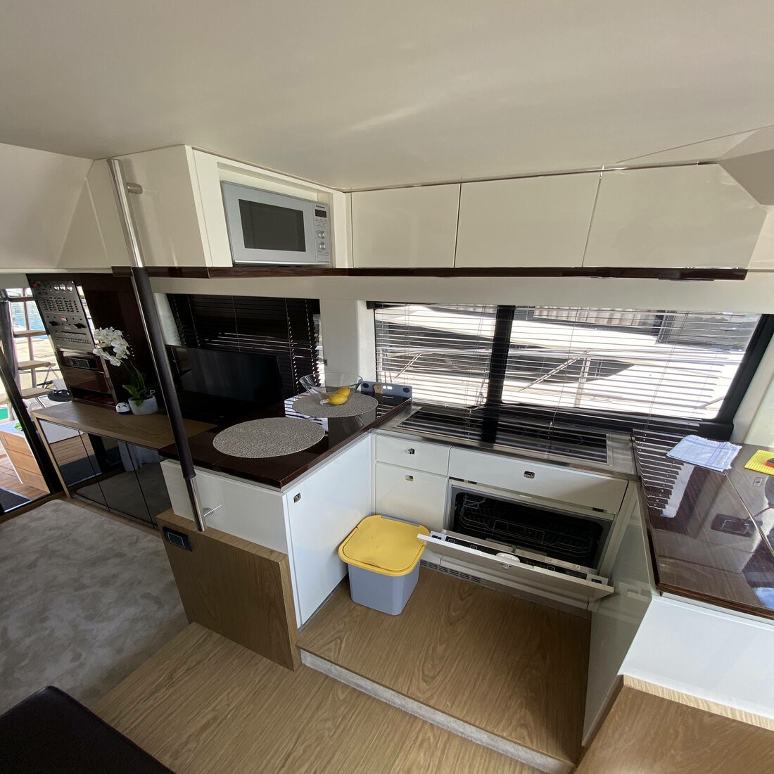 Sessa, Sid One | Yacht Charter Croatia