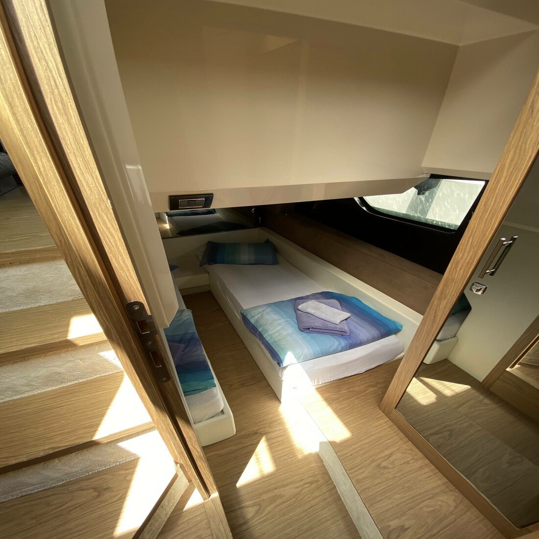 Sessa, Sid One | Yacht Charter Croatia