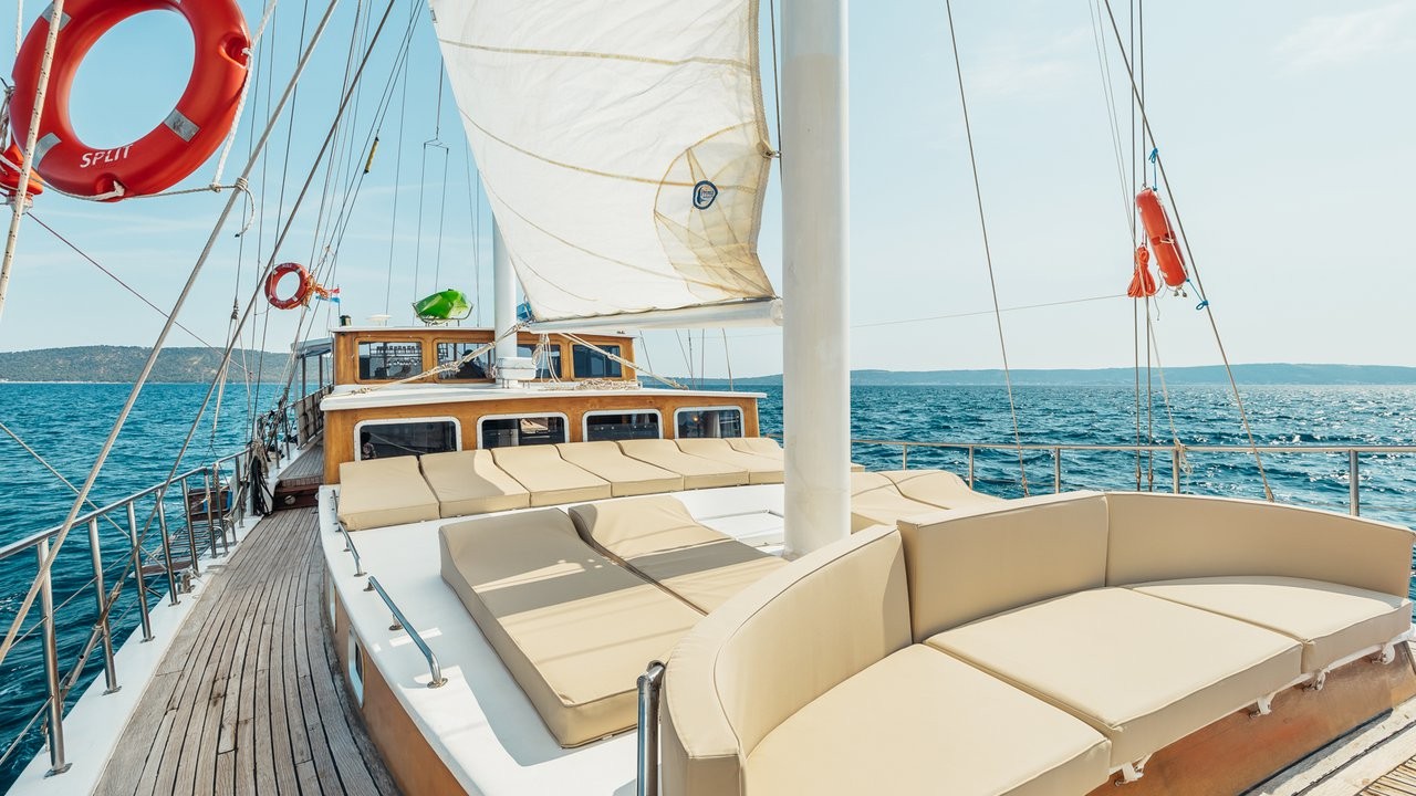 Sole, Sole | Yachtcharter Kroatien