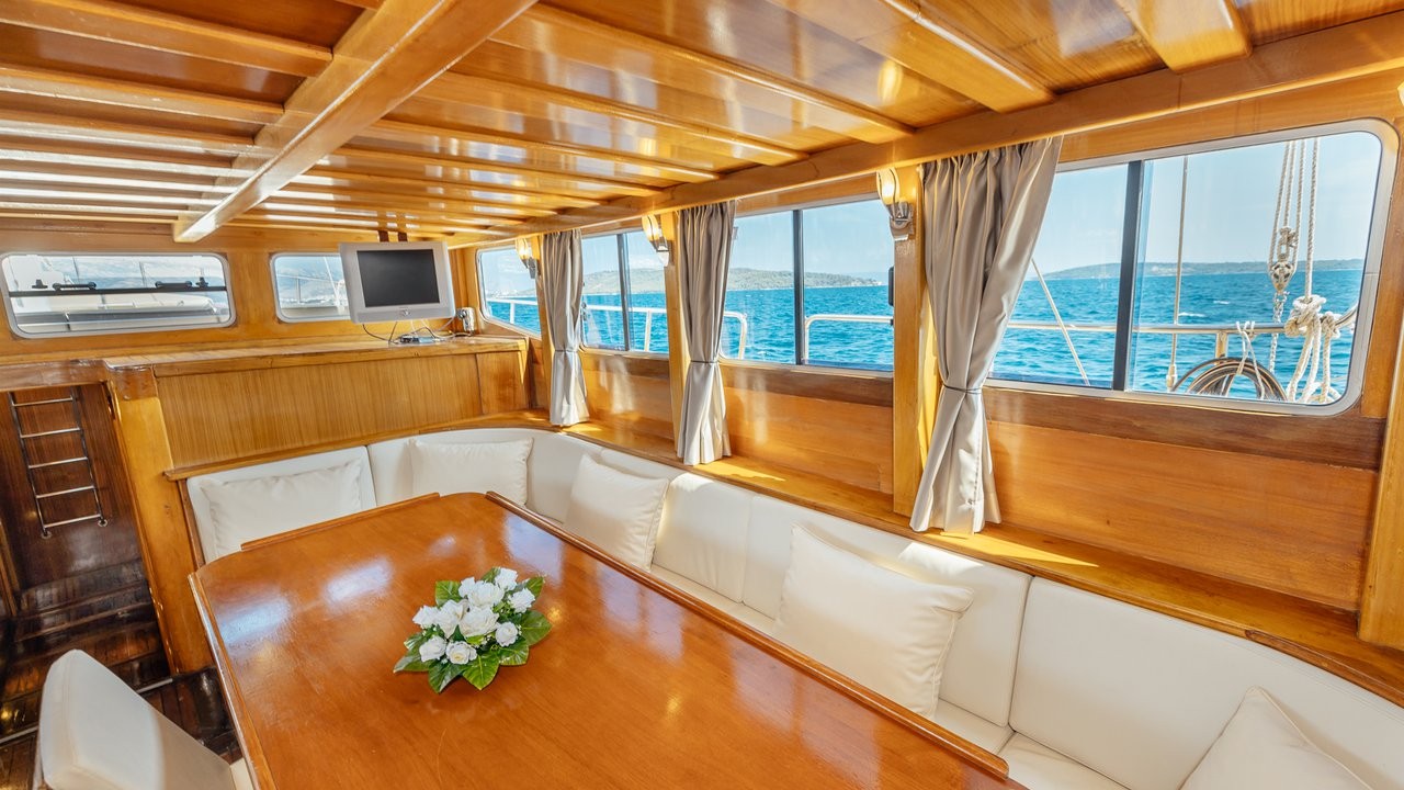 Sole, Sole | Yachtcharter Kroatien