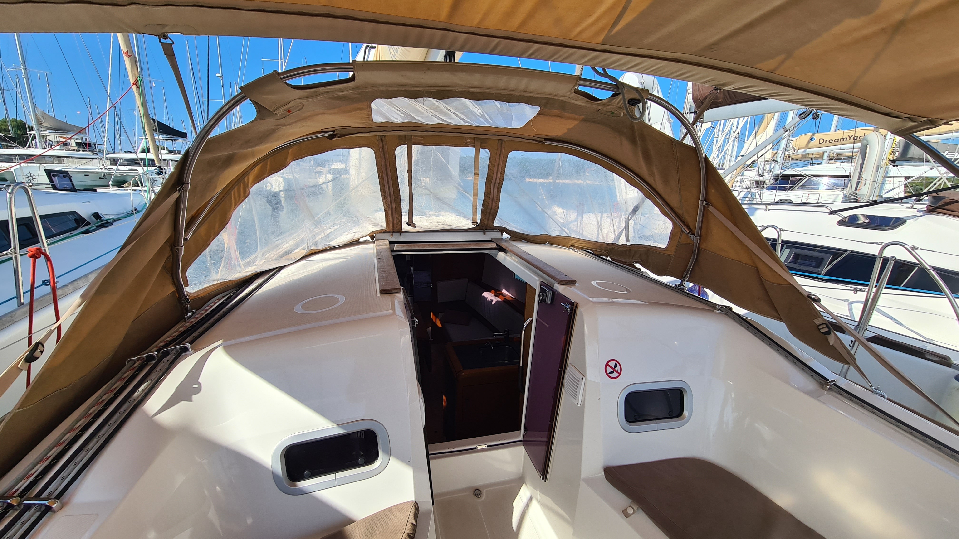 Sun Odyssey 349, LAPWING | Yacht Charter Croatia